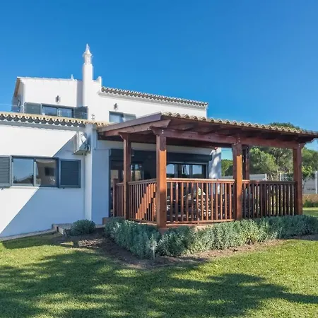 Casa Da Laranjeira - A Stunning 4 Bed With Private Pool * Vilamoura